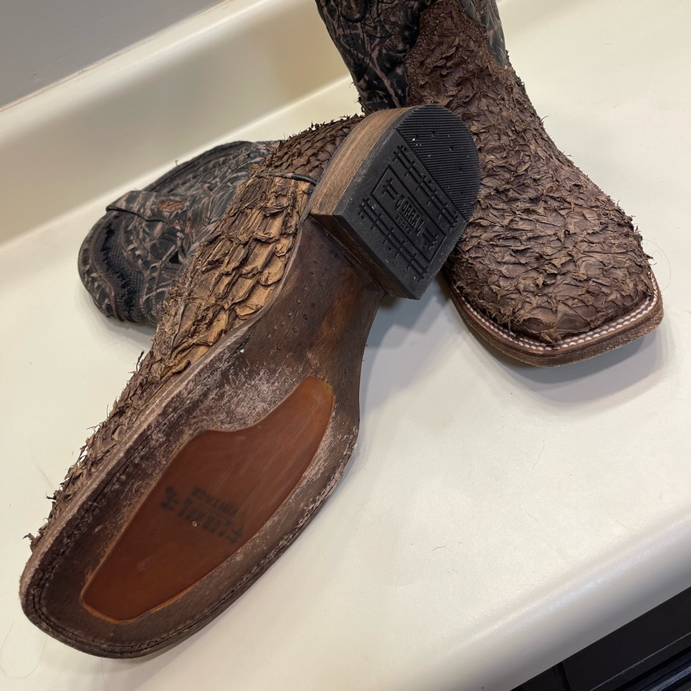 Gnarley sea bass boots, corral brand. - Picture 2 of 4